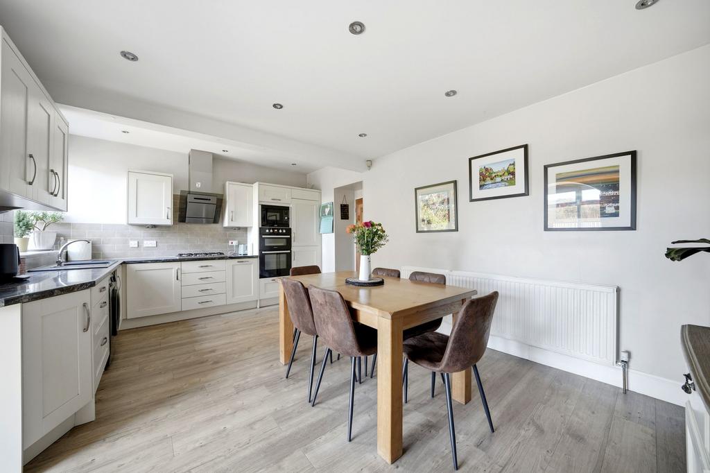 Dining kitchen