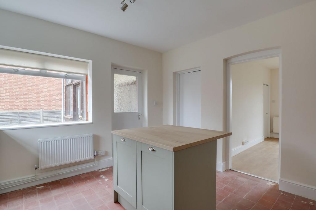 Fitted kitchen