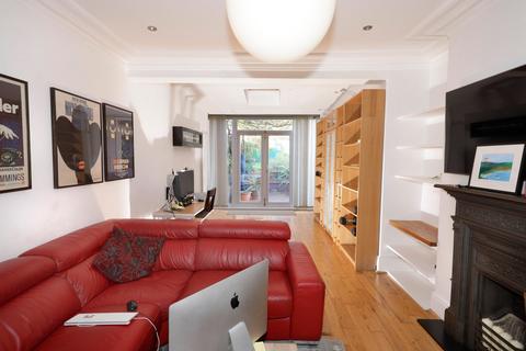 3 bedroom semi-detached house for sale, Greenford Road, Greenford UB6