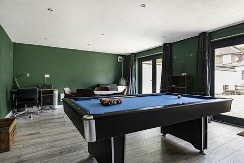4 bedroom semi-detached house for sale, Buckingham Road, Bicester, OX26