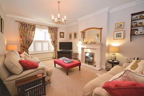3 bedroom end of terrace house for sale, Dunnabridge Street, Poundbury, Dorchester