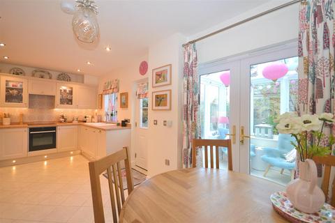 3 bedroom end of terrace house for sale, Dunnabridge Street, Poundbury, Dorchester