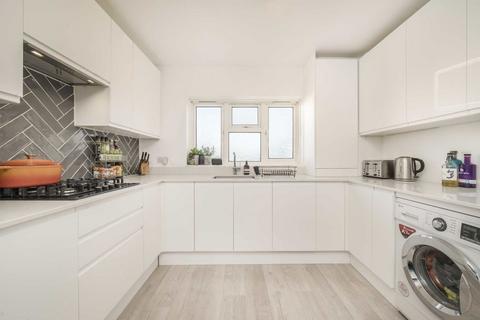 undefined, Ealing Road, Brentford TW8