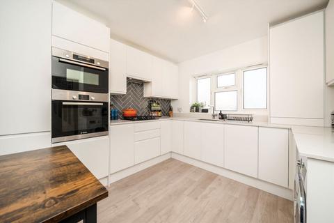 undefined, Ealing Road, Brentford TW8