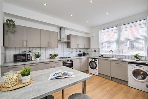 undefined, Beechwood Terrace, Burley, Leeds LS4, 2NG