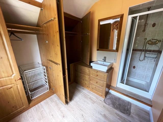 Dressing Room/En Suite