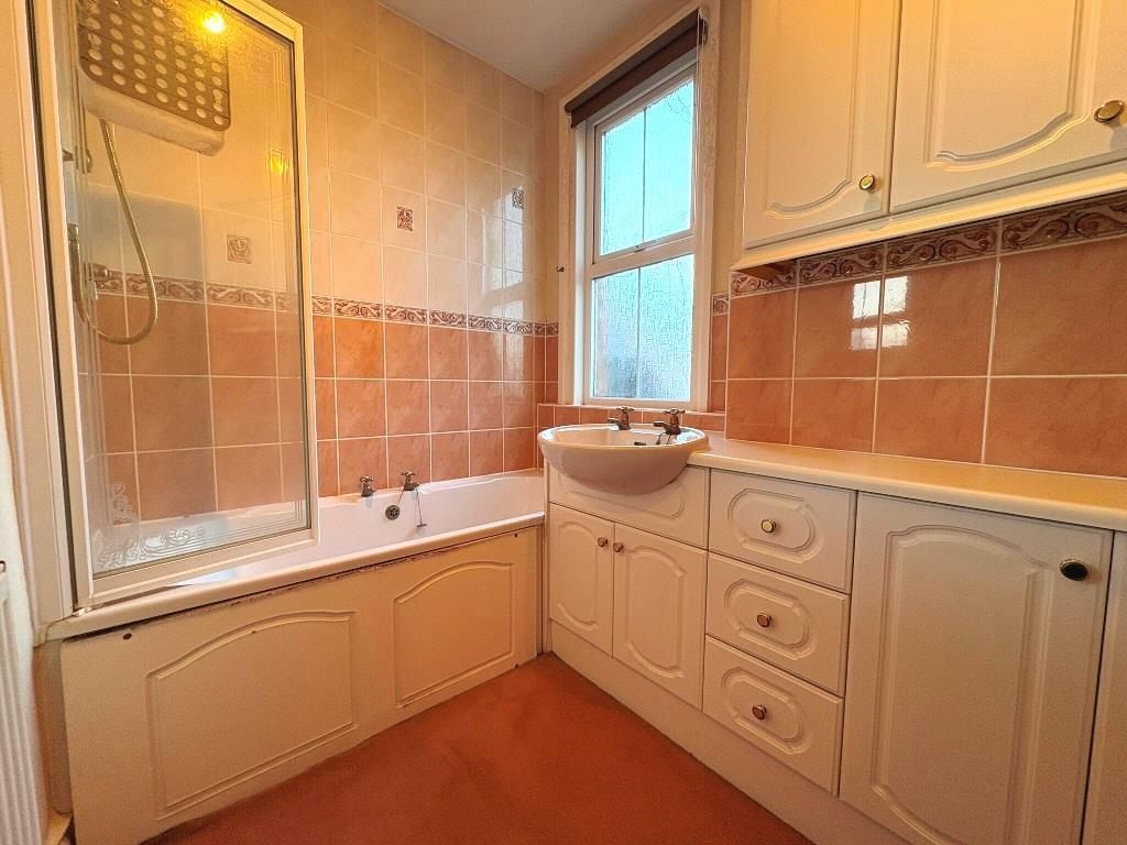 Bathroom.JPEG