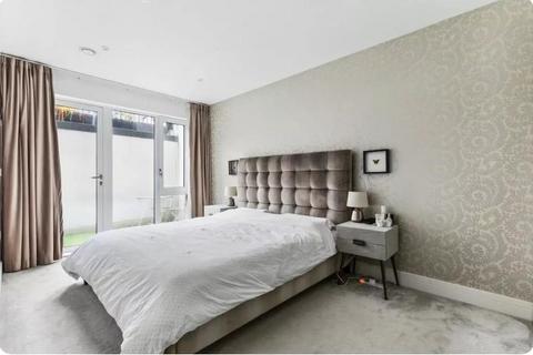 2 bedroom flat to rent, Greenside Road, London W12