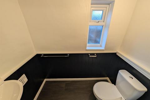 3 bedroom house to rent, Avondale, Anlaby Park Road South, Hull