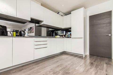 undefined, Kew Bridge Road, Brentford TW8