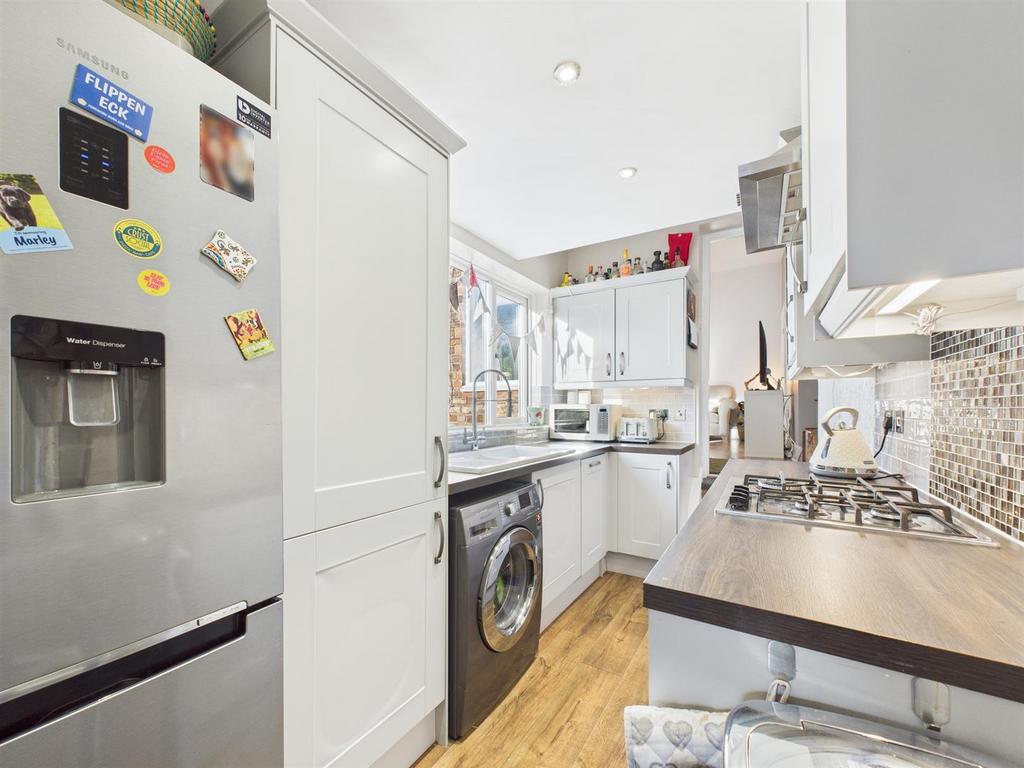 Kitchen 4.jpg