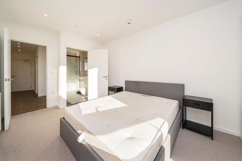 2 bedroom flat to rent, Salter Street, London E14