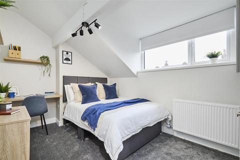 Beechwood Terrace, Burley, Leeds LS4, 2NG