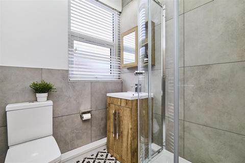 1 bedroom in a house share to rent, Beechwood Terrace, Burley, Leeds LS4, 2NG