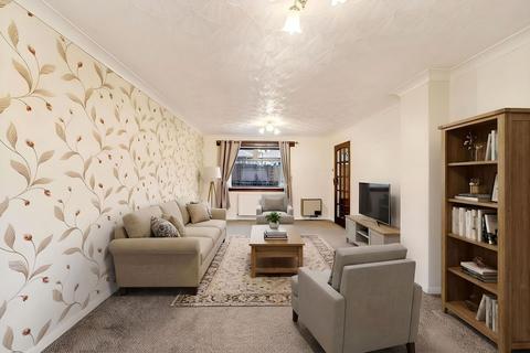 3 bedroom end of terrace house for sale, East Glen Avenue, Livingston EH54
