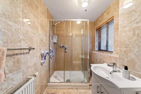 3 bedroom end of terrace house for sale, East Glen Avenue, Livingston EH54