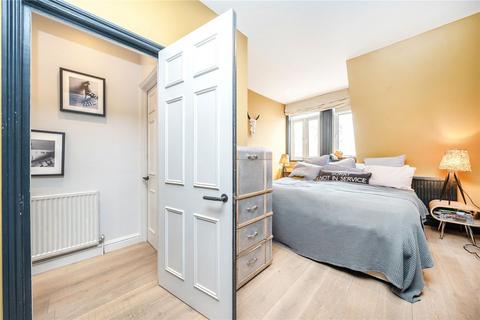 undefined, Gray's Inn Road, London WC1X