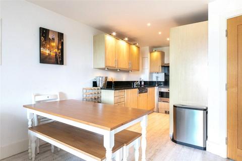 2 bedroom flat for sale, Galleon House, London SW8