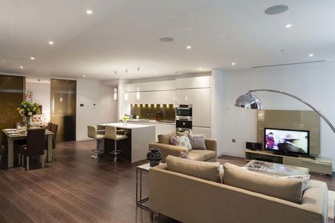3 bedroom flat to rent, Strand, London WC2R