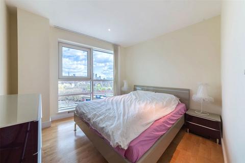 2 bedroom flat for sale, St. George Wharf, London SW8