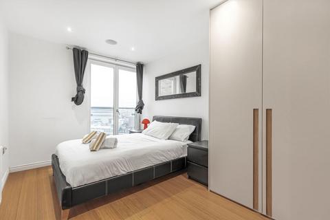 2 bedroom flat to rent, Battersea Park Road, London SW8