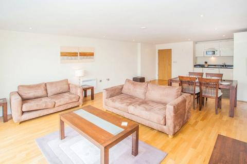 2 bedroom flat for sale, Drayton Park, London N5