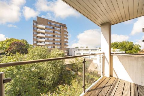 3 bedroom flat to rent, Alexandra Road, London NW8