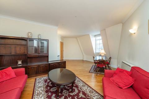 2 bedroom flat to rent, Belvedere Road, London SE1