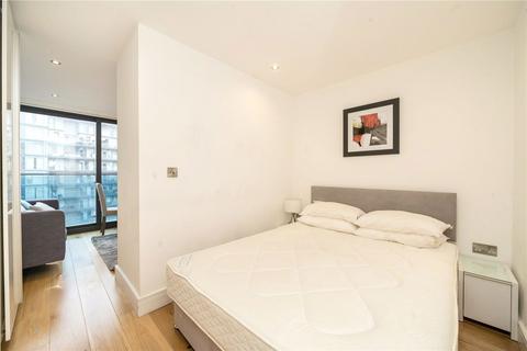 Studio to rent, Station Road, Hayes UB3