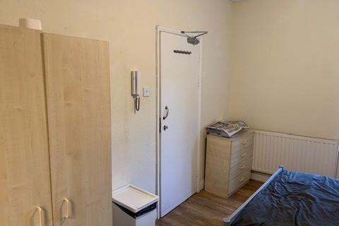 House share to rent, King Street, Hammersmith W6