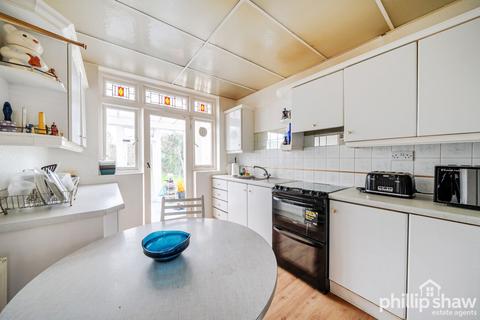 5 bedroom semi-detached house for sale, Lapstone Gardens, Harrow, HA3
