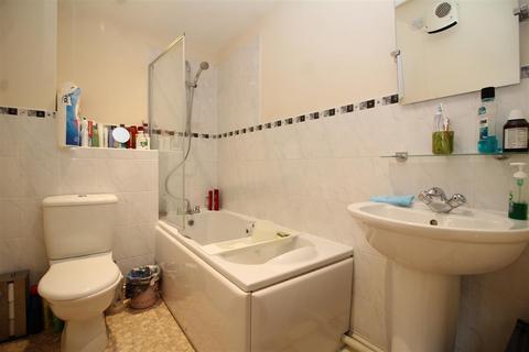 2 bedroom apartment to rent, Fellowes Road, Peterborough