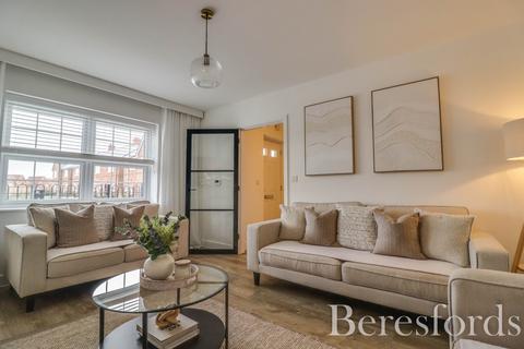 3 bedroom semi-detached house for sale, Sorrell Avenue, Braintree, CM7