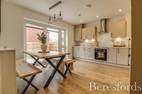 3 bedroom semi-detached house for sale, Sorrell Avenue, Braintree, CM7