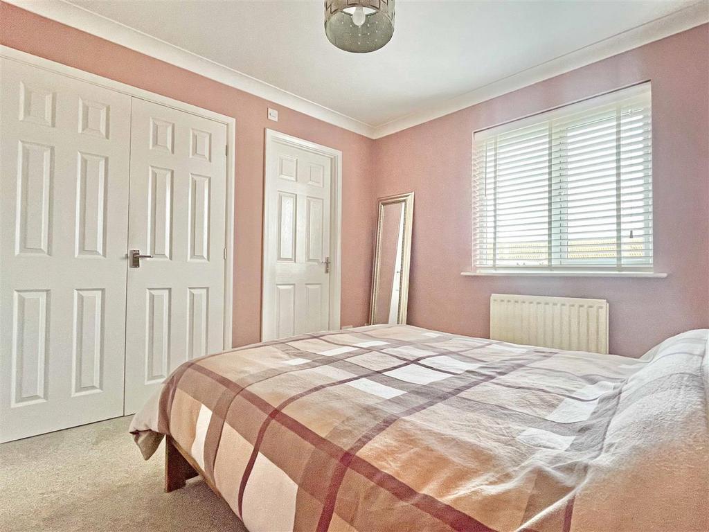 Bed1a.jpg