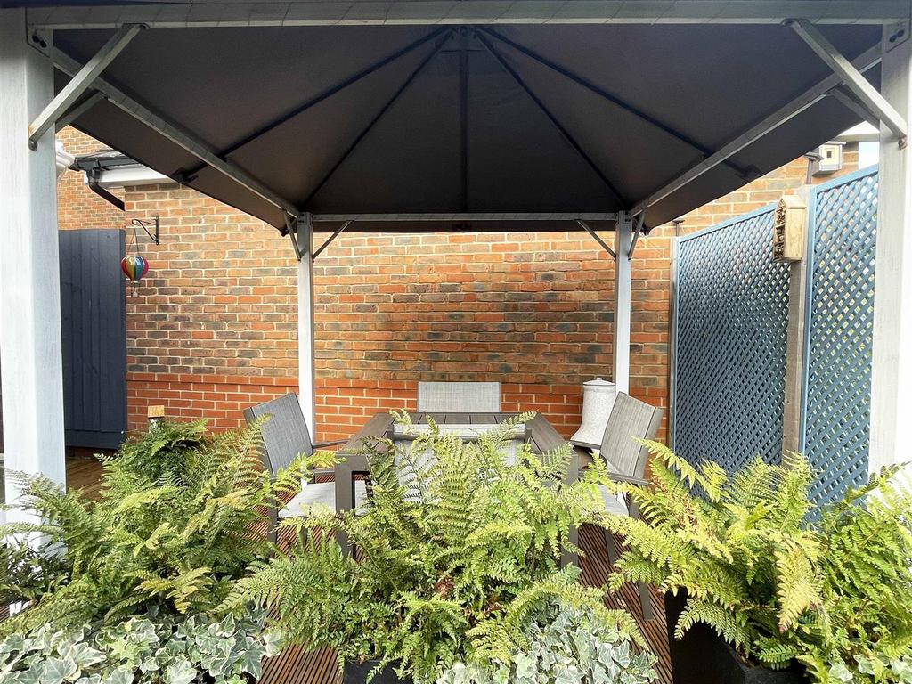 Pergola.jpg