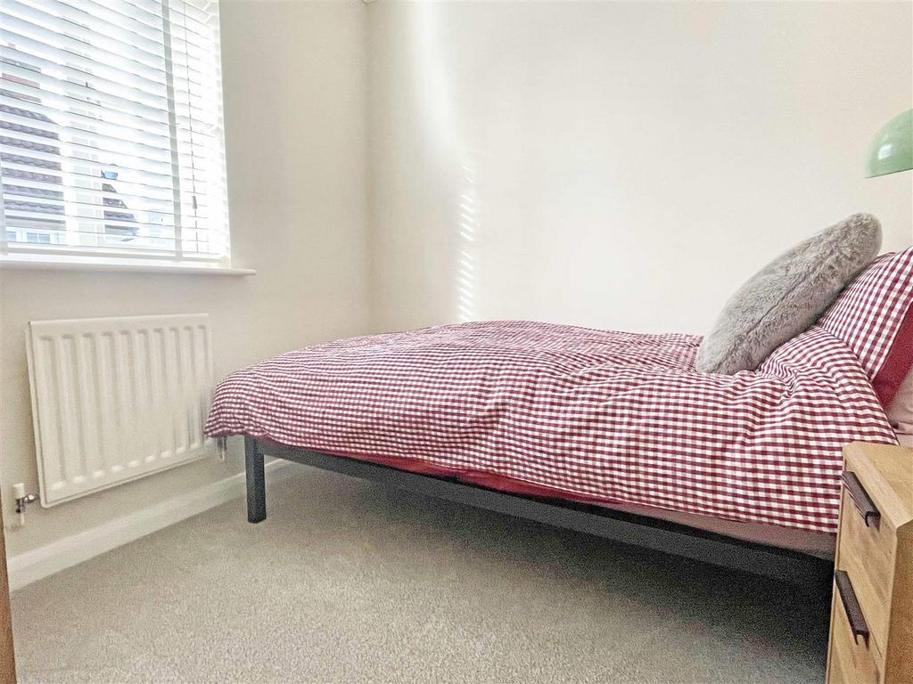 Bed3.jpg