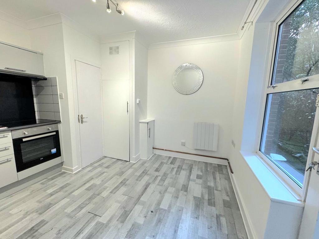 Studio Room