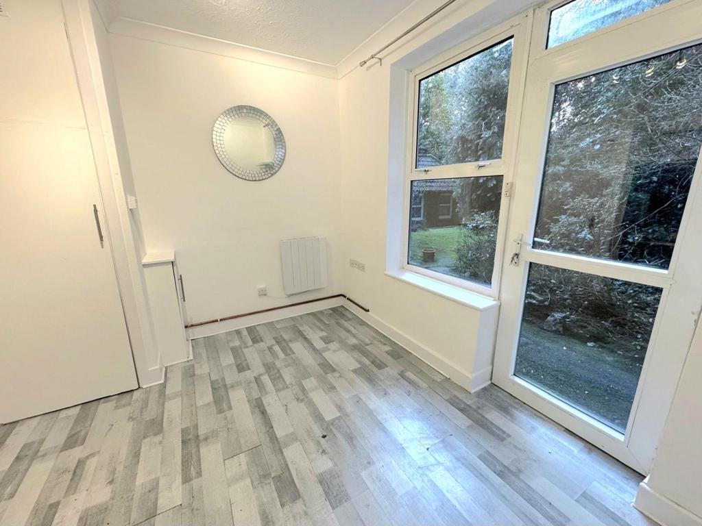 Studio Room