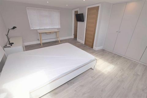 House share to rent, Montagu Road, Hendon