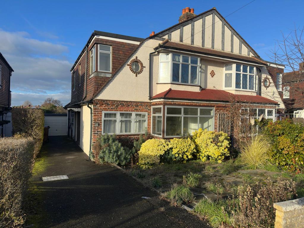 4 Bedroom Semi-Detached House to let in Stoneleig