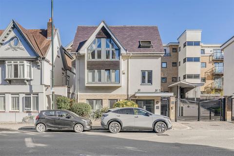 1 bedroom flat to rent, Mortlake High Street, London, SW14