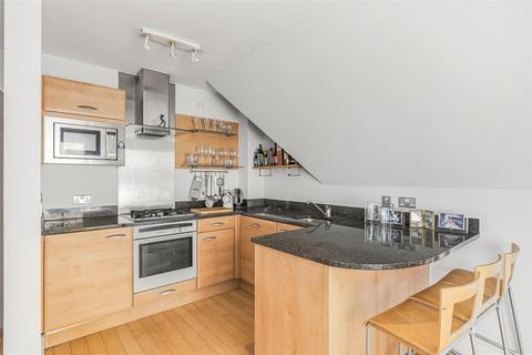 1 bedroom flat to rent, Mortlake High Street, London, SW14
