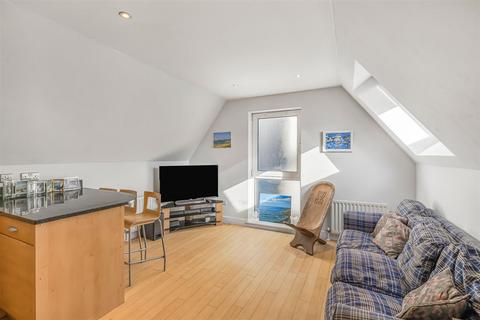 1 bedroom flat to rent, Mortlake High Street, London, SW14