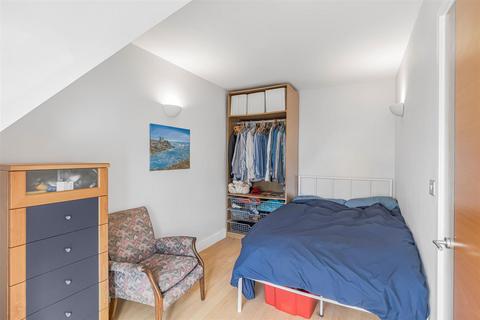 1 bedroom flat to rent, Mortlake High Street, London, SW14