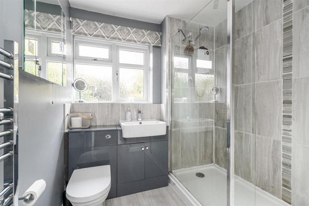 11 Whiteslade Close 15.jpg