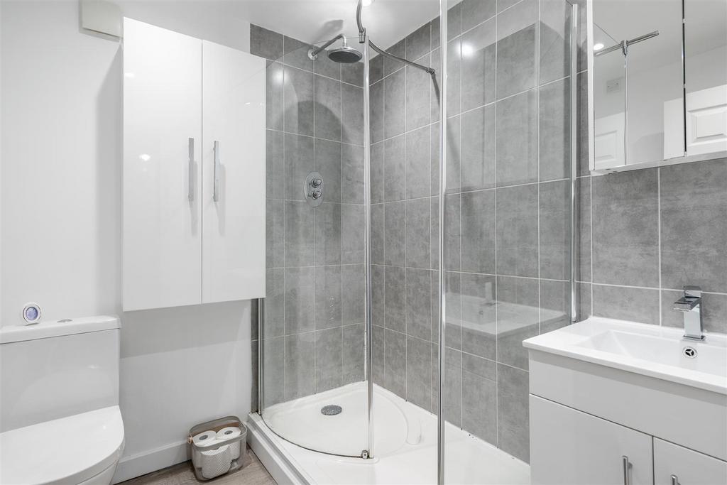 11 Whiteslade Close 17.jpg