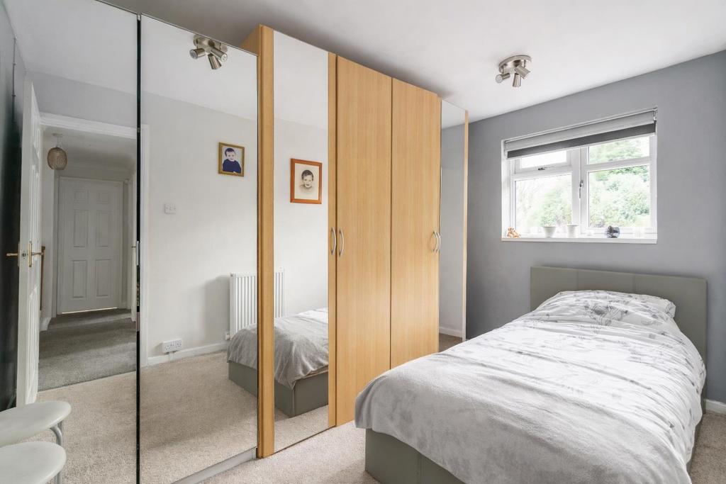 11 Whiteslade Close 14 (2).png