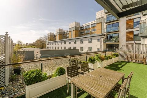 2 bedroom flat to rent, Fulham Road, Chelsea, London, SW10