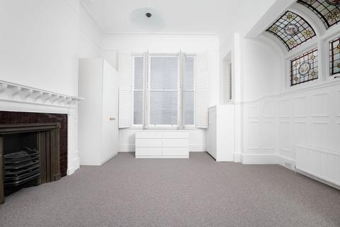 2 bedroom apartment to rent, CORNWALL GARDENS, SOUTH KEN, SW18